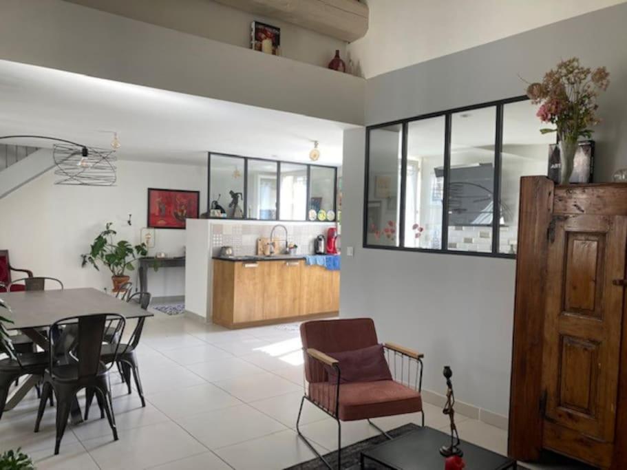 Ferienwohnung Loft Au Coeur De Nîmes Exterior foto